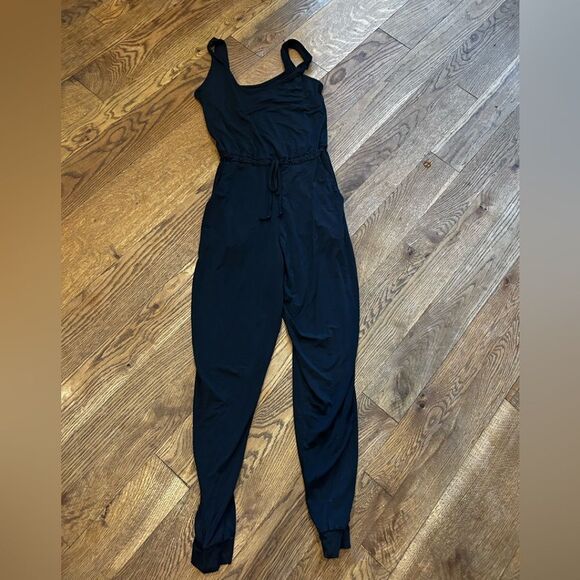 EXCELLENT Commando Butter Tank Jumpsuit. Black. $228.00 b3 - Picture 5 of 9